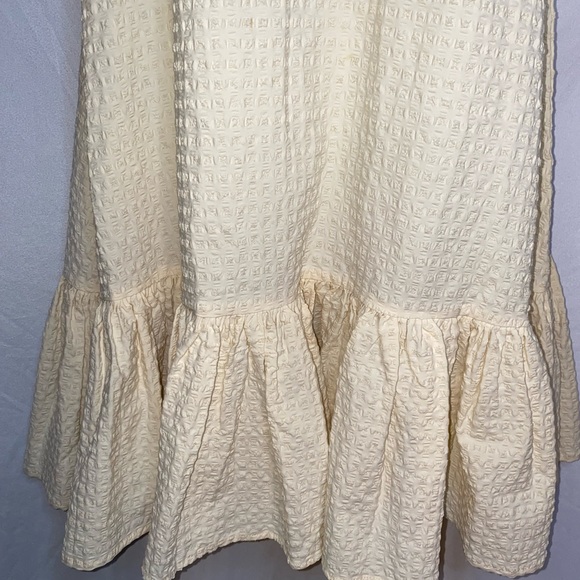 Ruffled Puffed Sleeved  Dress - Picture 10 of 12